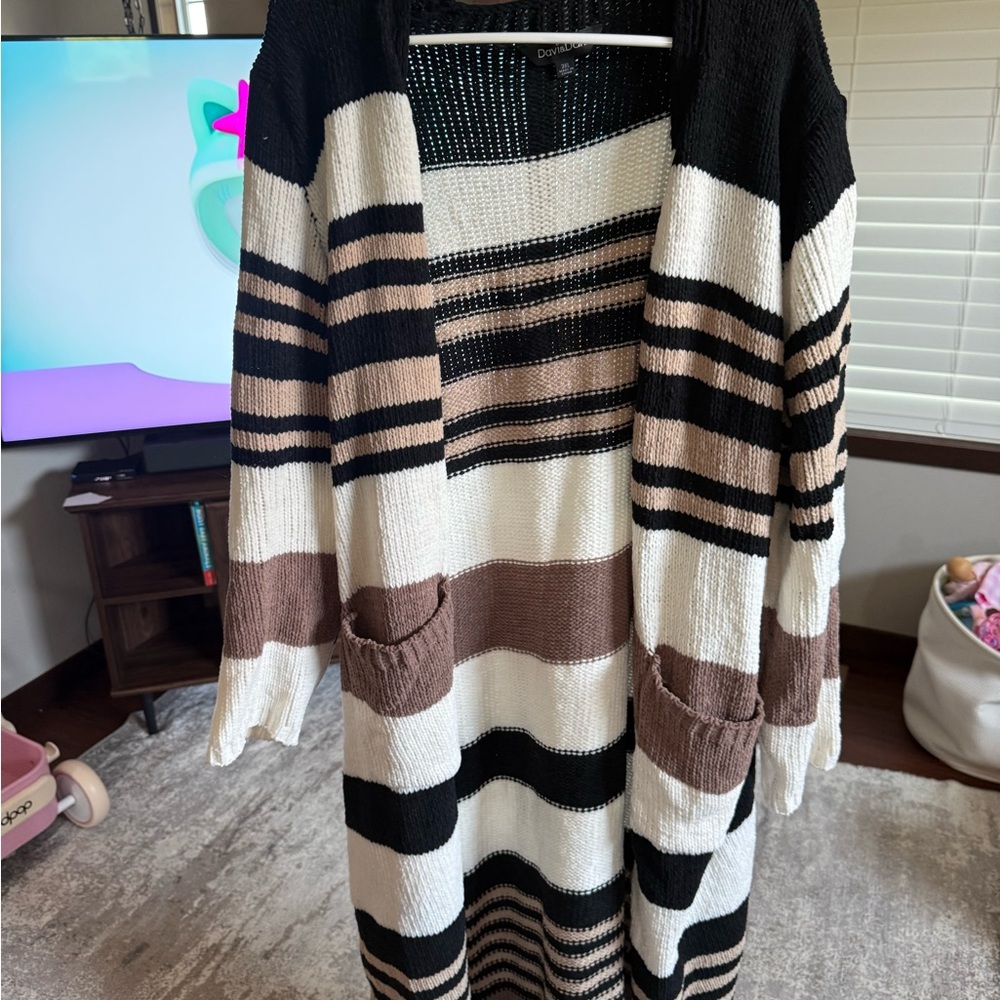 DAVI & DANI Black, White & Brown Open-Front Striped Cardigan